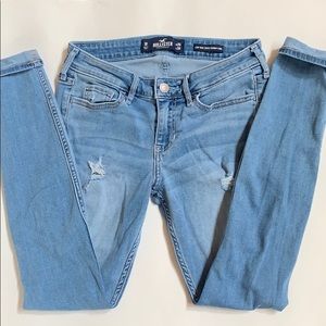 Hollister low rise super skinny crop jeans